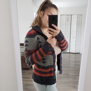 2/30$ ✨ Nixon Cardigans